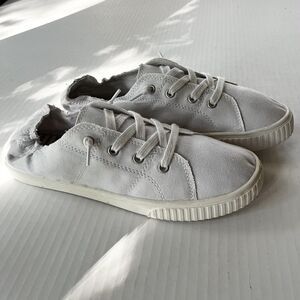 West Loop Women's Lace Up Sneakers Walking Shoes Size 9/10 Memory Foam GUC
